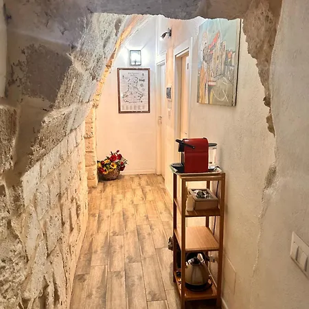 Sister Residence Rooms 3* باري