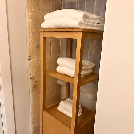 Sister לינה וארוחת בוקר 3*